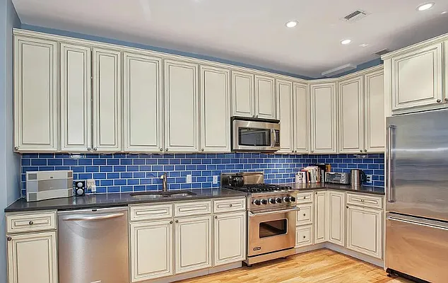 Rented by Nomad Property Group, LLC | media 2