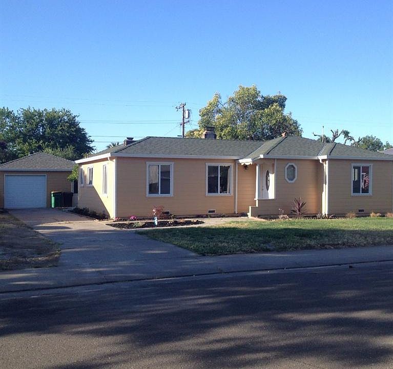1st image of 2430 E Park St