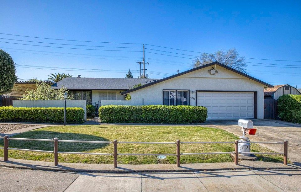 2nd image of 7562 Tipperary Way