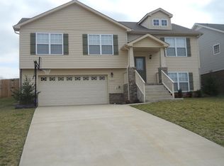 1613 Buchanon Dr, Clarksville, TN 37042