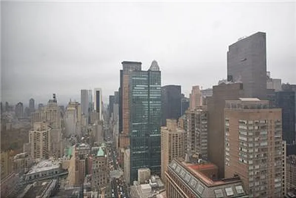 Sold by R New York | media 4