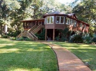 8870 Marsh Aire Ln, Edisto Island, SC 29438