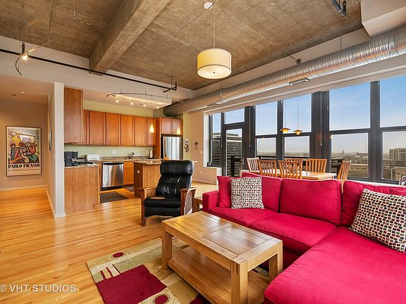 5th image of 849 N Franklin St Unit 1412