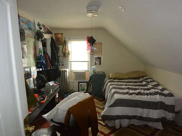 34 Linden St — Photo 5