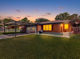 8933 Jennie Lee Ln, Dallas, TX 75227
