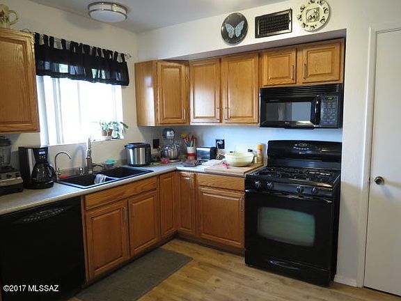 3rd image of 4431 W Mars St