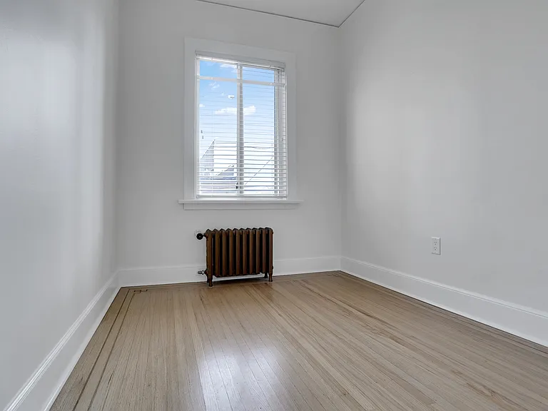 1530 W 13th Ave — Photo 15