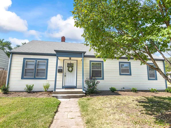 653 Harding St, Wichita, KS 67208