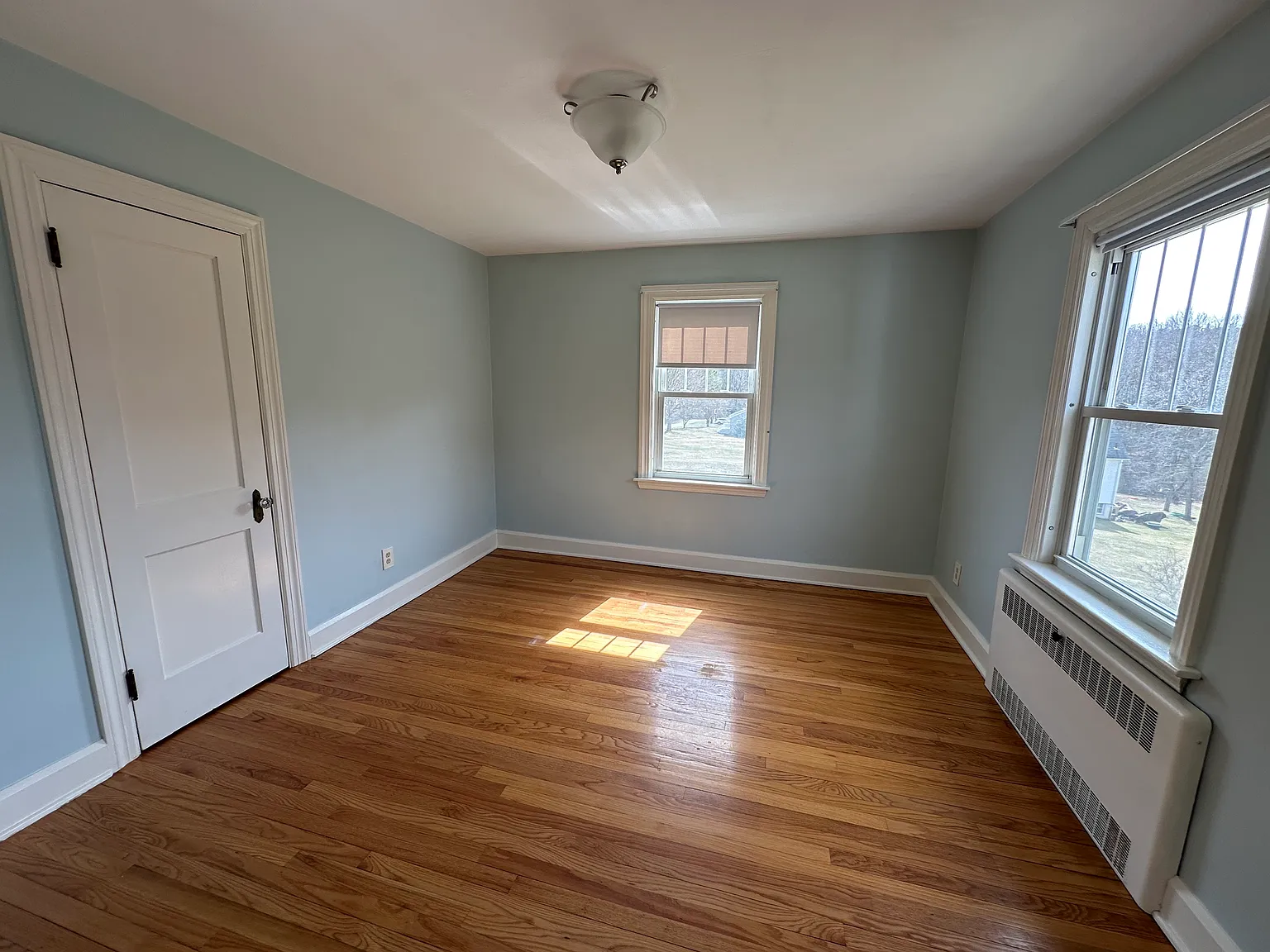 2 bed, 1100 sqft, $2,050 — Photo 4
