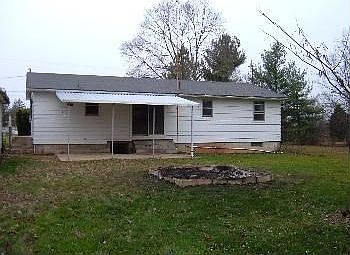 2nd image of 810 Fleshman Mill Rd