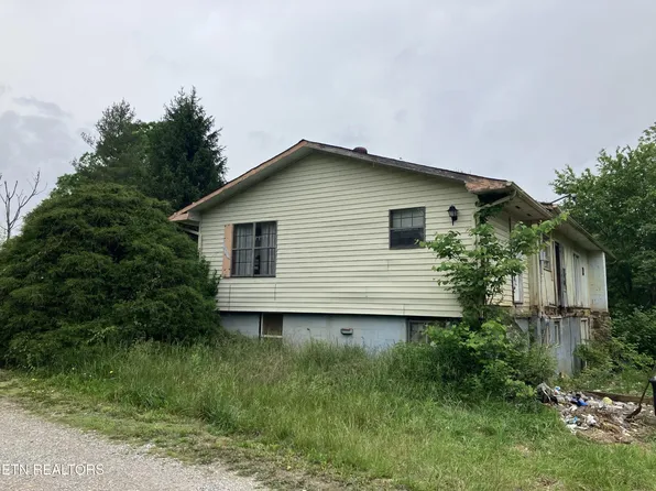 37 Windy Acres Dr, Crossville, TN 38571