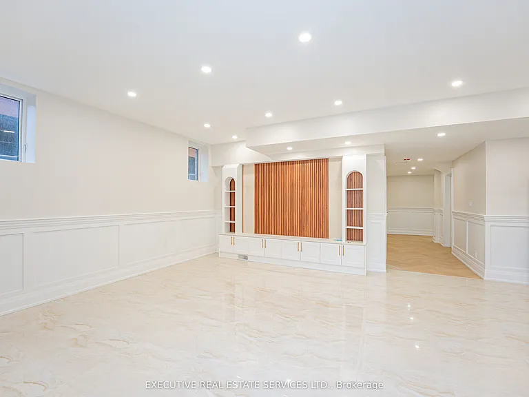 337 Centennial Rd #BASEMENT — Photo 9