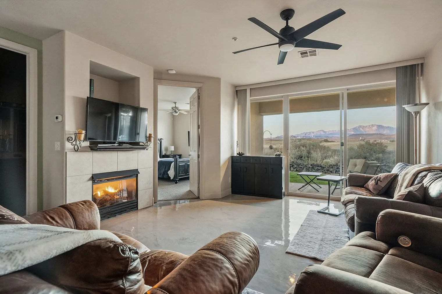 3 bed, 2.0 bath, 1377 sqft, $3,387 — Photo 1