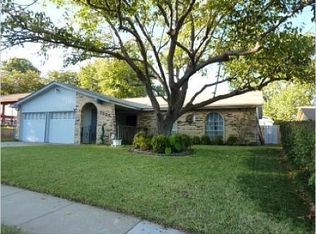 7525 Bermejo Rd, Fort Worth, TX 76112