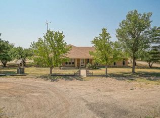 301 W 15th St, Wildorado, TX 79098