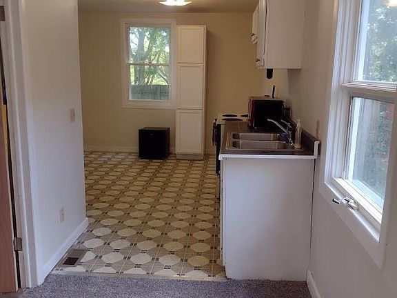 5th image of 1238 Cleveland St