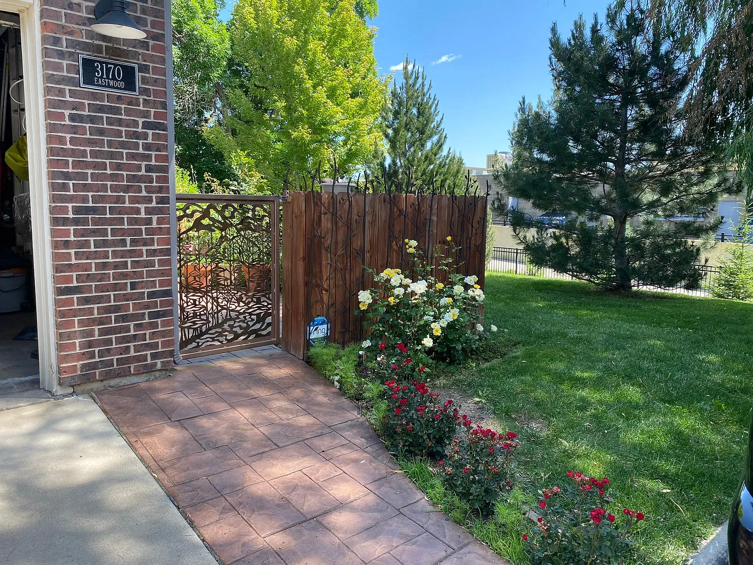 1 bed, 2562 sqft, $1,100 — Photo 2
