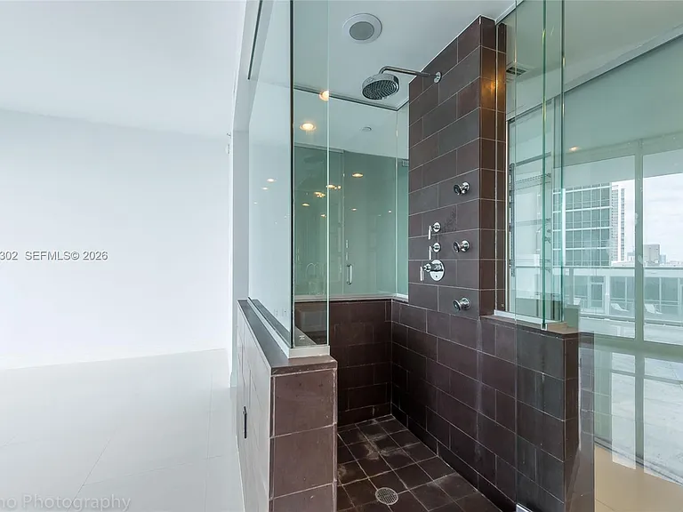 1040 Biscayne Blvd #1205 — Photo 13