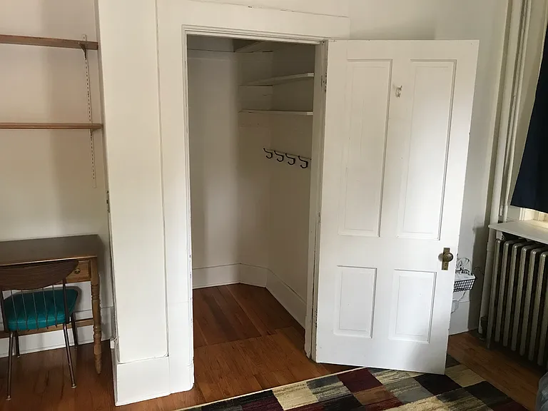 719 E Grand Ave #7 — Photo 6