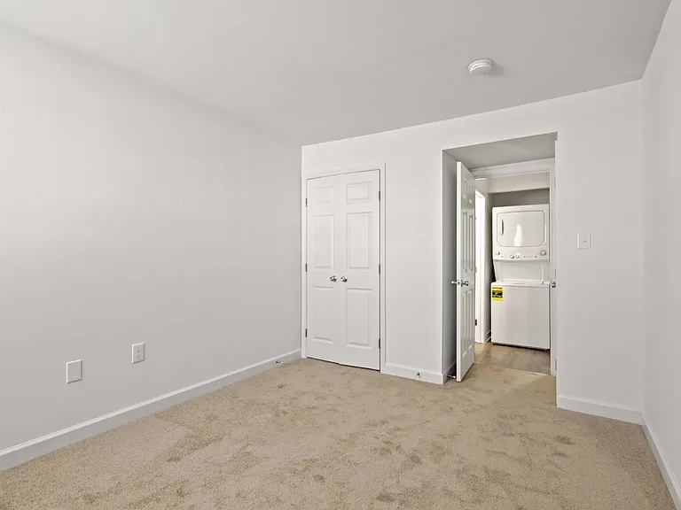 Tuscany Woods Apartments — Photo 17