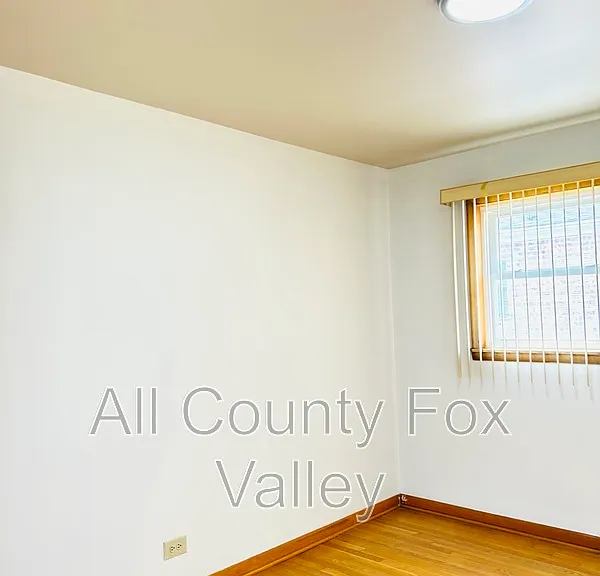 14518 S Hoxie Ave — Photo 8