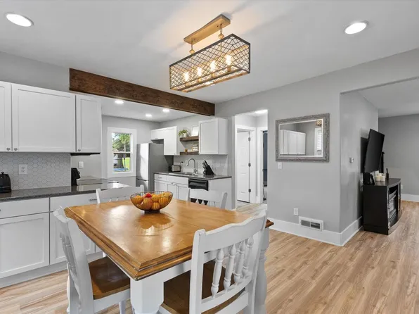 472 N Walnut STREET, Mayville, WI 53050