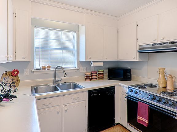 5th image of 10906 Kingfisher Dr