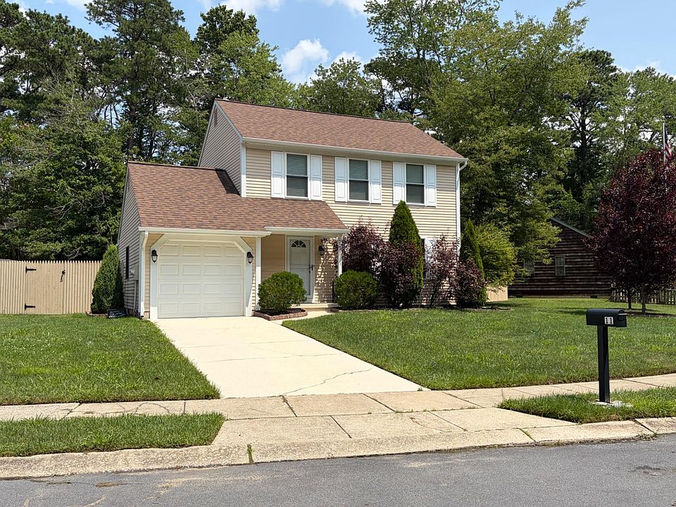 1st image of 11 Acorn Ct
