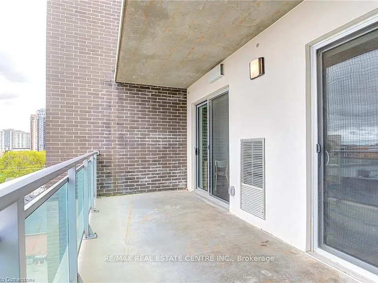 62 Balsam St #B506 — Photo 32