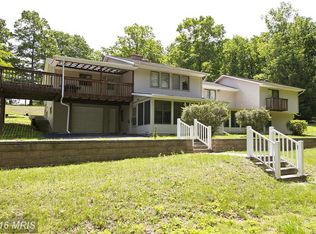 692 Sleepy Creek Rd, Hedgesville, WV 25427