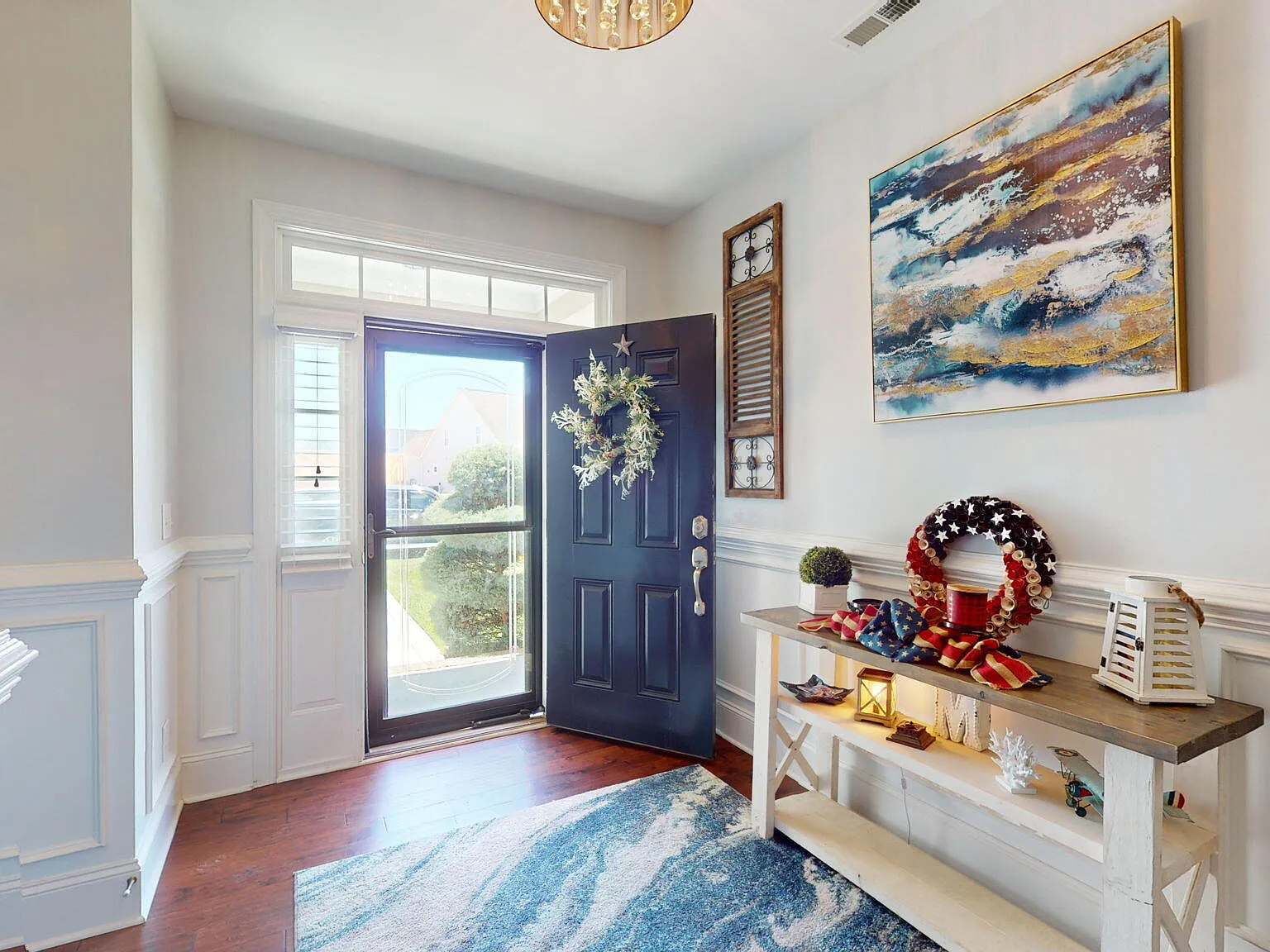 4 bed, 3.0 bath, 2375 sqft, $3,500 — Photo 3