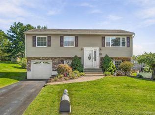 6 Liberty Court, Washingtonville, NY 10992