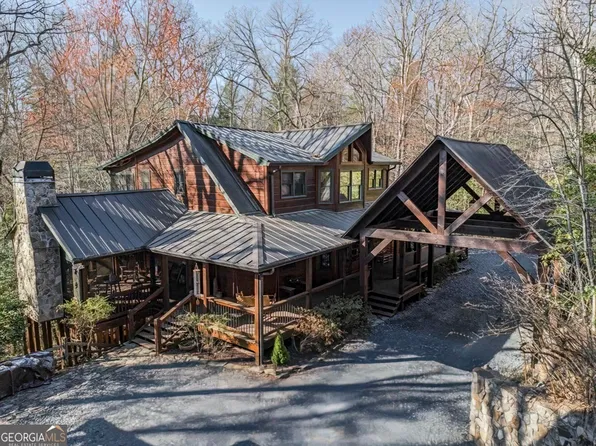 112 N Hiawatha Trl, Blue Ridge, GA 30513