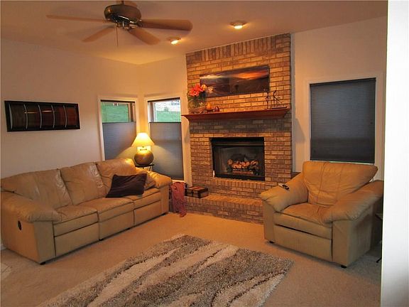 4th image of 321 Garden Center Ct