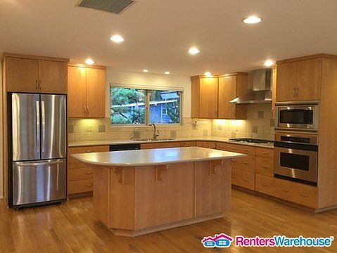 1st image of 10922 NE 48th St