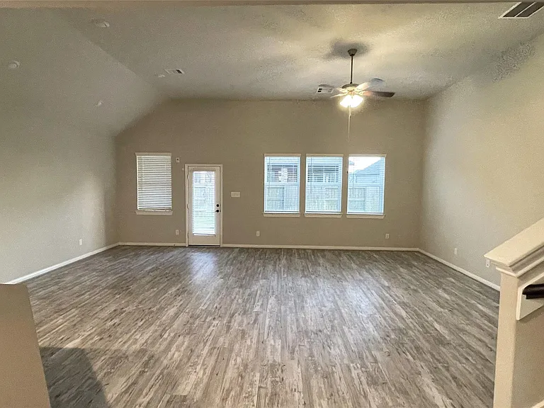 5802 Golden Peak Ln — Photo 6