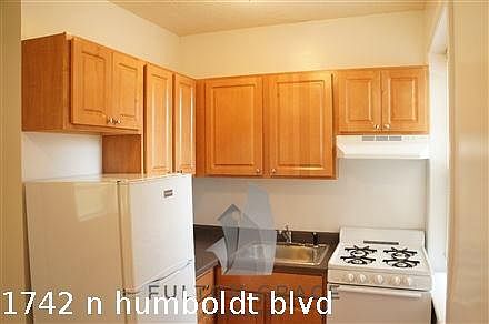 2nd image of 1742 N Humboldt Blvd #115