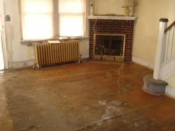 5802 Crittenden St, Philadelphia, PA 19138