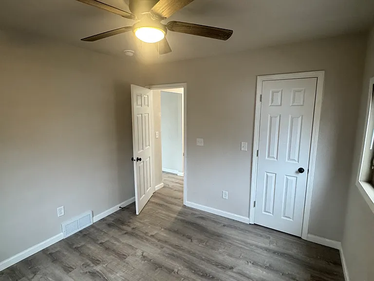 107 Lakeview Dr — Photo 10