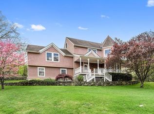 16 Whitlockville Rd, Katonah, NY 10536