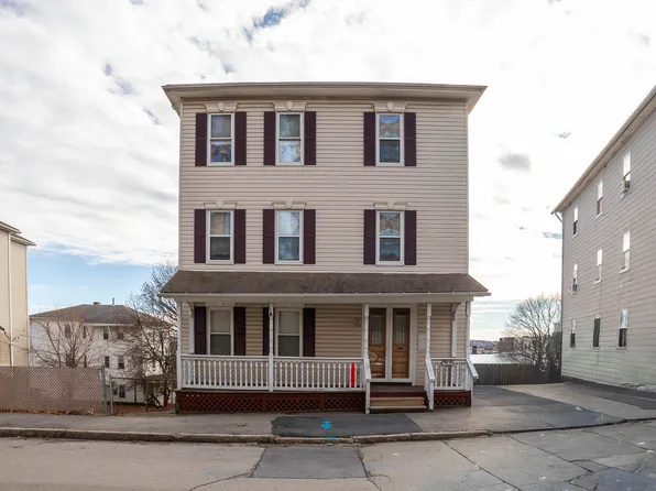 18 Gage St APT 1, Worcester, MA 01605