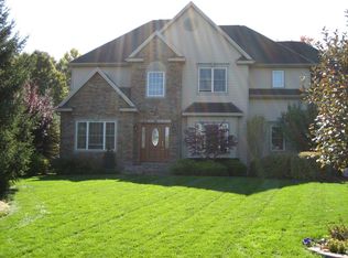 59 Devonshire Way, Halfmoon, NY 12065