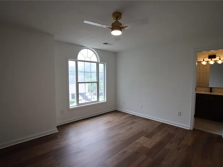2256 Dresden Grn NW — Photo 29