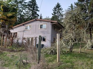 906 Old Garden Valley Rd, Roseburg, OR 97471