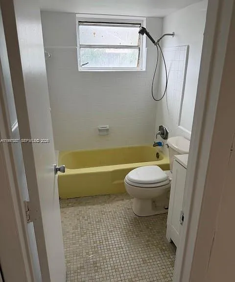 1821 NE 168th St #B3 — Photo 10