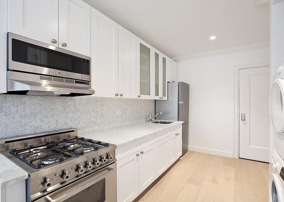 1st image of 115 Henry St APT 4E