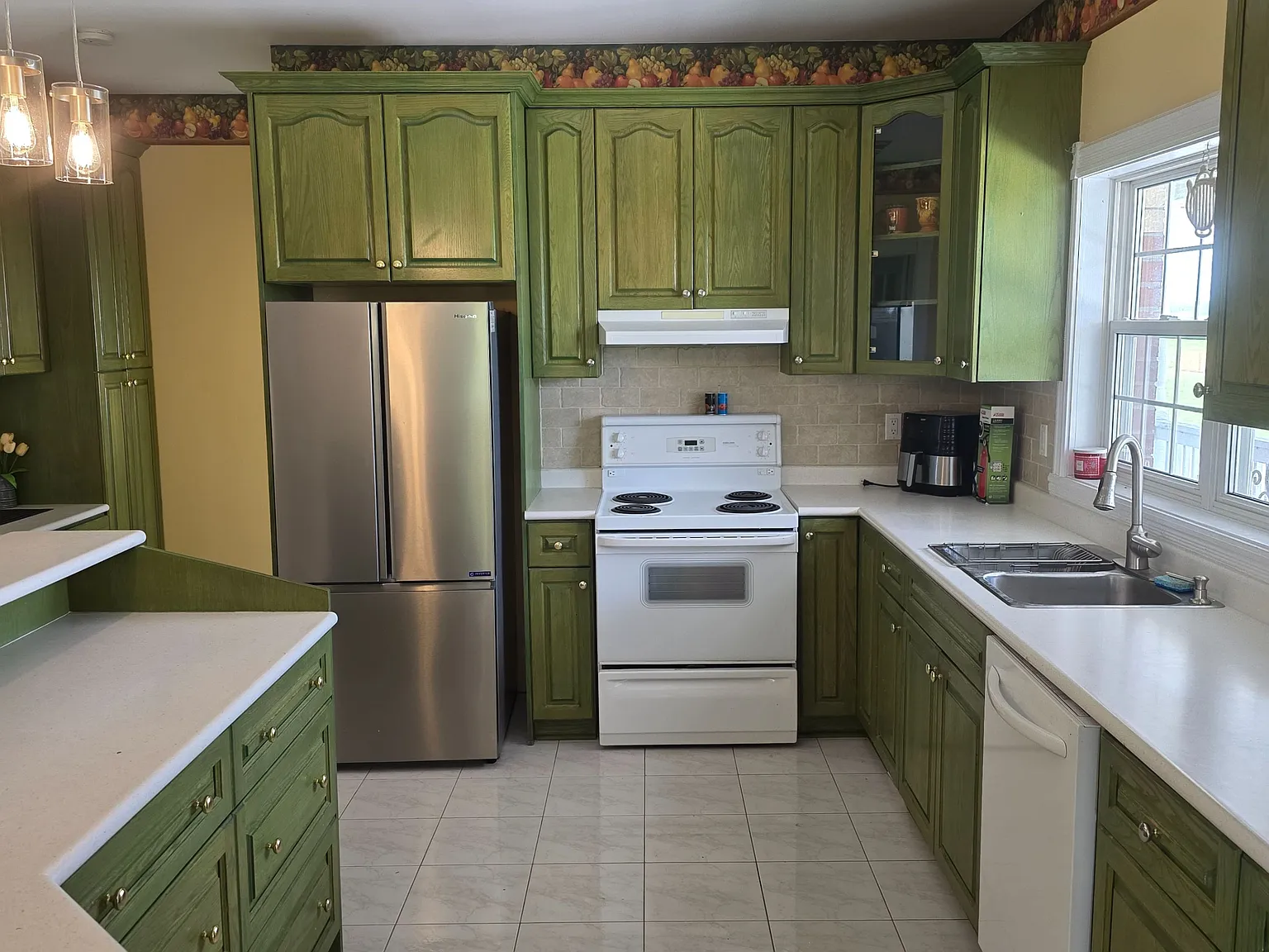 5 bed, $5,399 — Photo 4