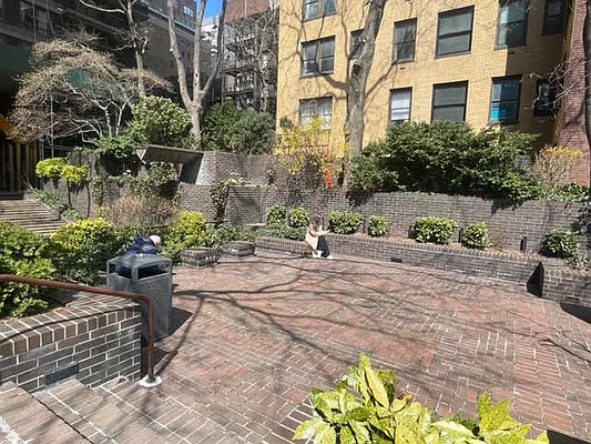 Rented by Oxford Property Group | media 11