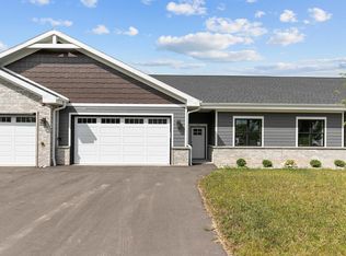 3006 Community Way, Menasha, WI 54952
