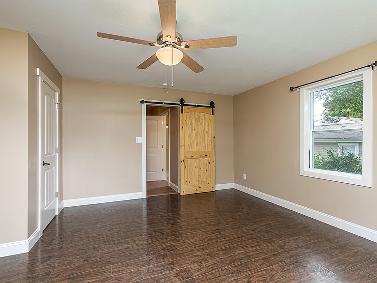 3049 S Parkview Ave — Photo 12